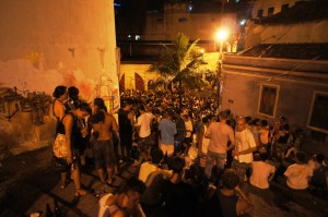 Pedra de Sal on a Friday night