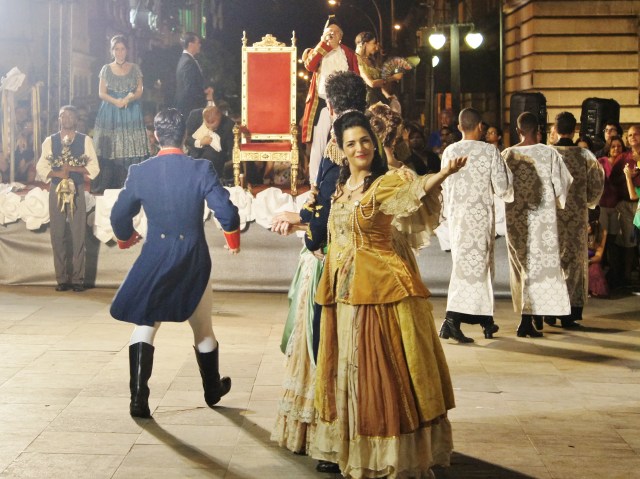 Geography similar to that of Boston; history quite different